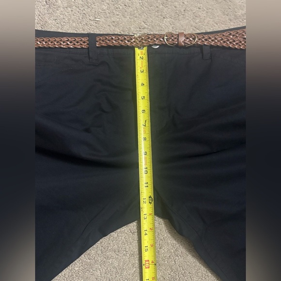 BANDOLINO WOMEN BELTED
MAUREEN STRETCHY CLASSIC
CAPRI LENGTH PANTS Size 16 - Picture 9 of 11